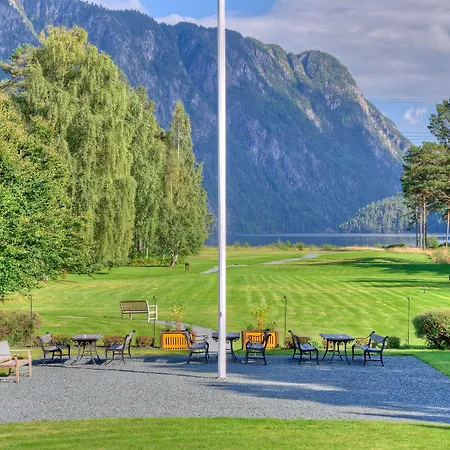 מלון Dalen Hotel דאלן